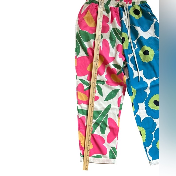 Super Cute Flower Pattern Pants Size M New With Tags - Picture 3 of 8
